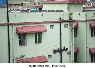 City Building Side View 的图像结果