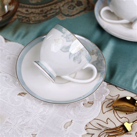 Flower Bed Cup and Saucer Set (6 Cups and 6 Saucers) – Vigneto