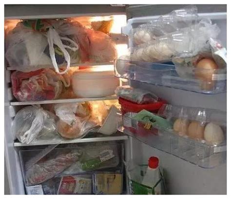 冰箱里打死也不能放的4种食物，拿出来就得扔，很多主妇却还再犯__财经头条