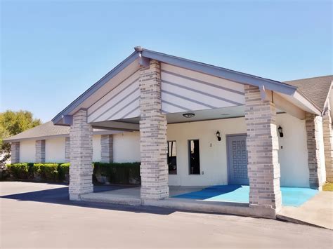 Rudy Garza Funeral Home - Palms Chapel | Rudy Garza Funeral Home ...