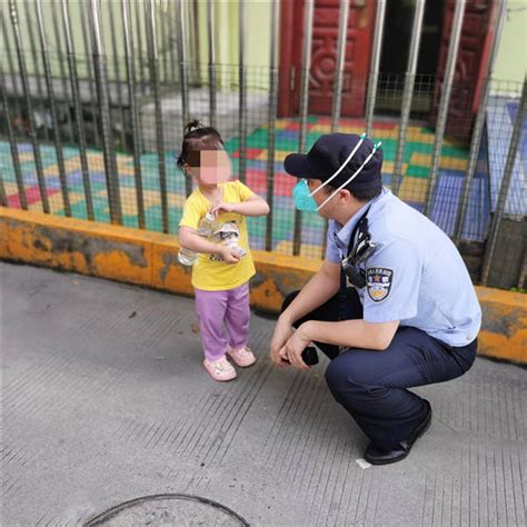 民警送走失女孩回家，被其父反问：“什么时候的事儿？”_女儿_小区_松江