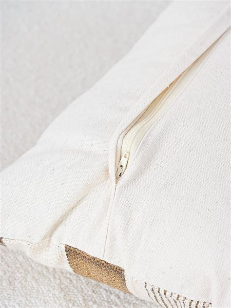 PARKER - LUMBAR CUSHION COVER – Art Avenue