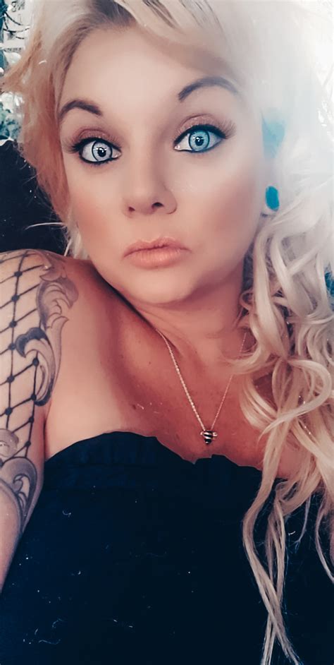 Pretty_N_ink's photo portfolio - 0 albums and 8 photos | Model Mayhem