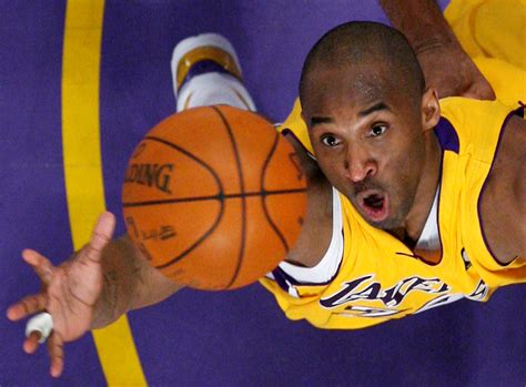 Basketball-Rare Kobe Bryant rookie card sells for $1.795 million | Reuters