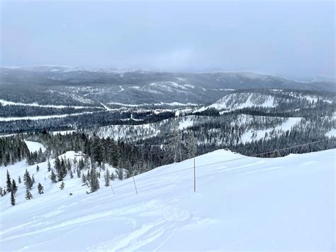 Lost Trail Powder Mountain Review - Ski North America's Best 100+ Resorts
