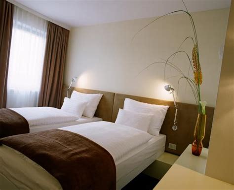 PLAZA INN WIEN GASOMETER (Vienna) - Hotel Reviews, Photos, Rate ...