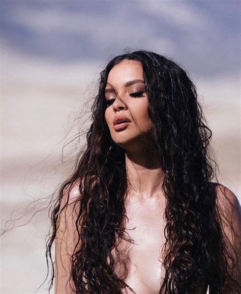 Picture of Sabrina Claudio