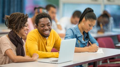 Secure Your Future: 2025 Scholarships You Shouldn't Miss