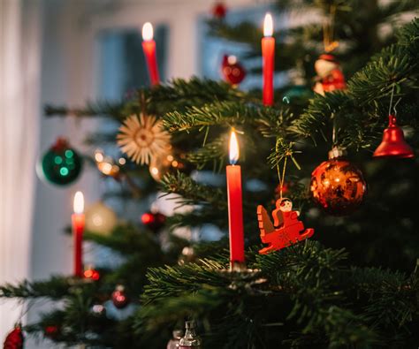 How To Put Real Candles On A Christmas Tree at Kristopher Chambers blog