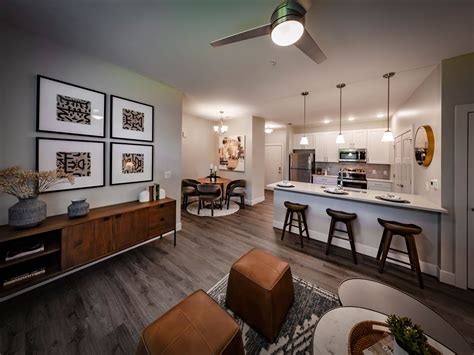 Apartments in Fort Wayne, IN | Flats at Walnut Ridge