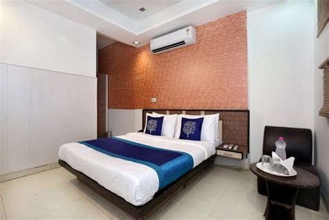 OYO 9631 HOTEL OAK (Chandigarh/Zirakpur) - Hotel Reviews & Photos ...