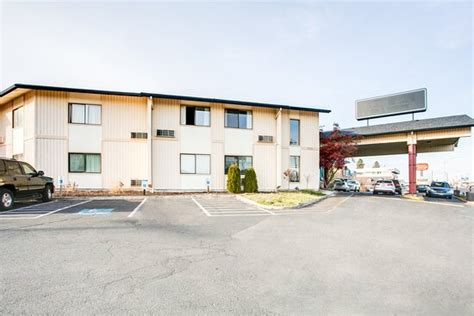 RAMADA BY WYNDHAM NORTH SPOKANE - Hotel Reviews, Photos, Rate ...