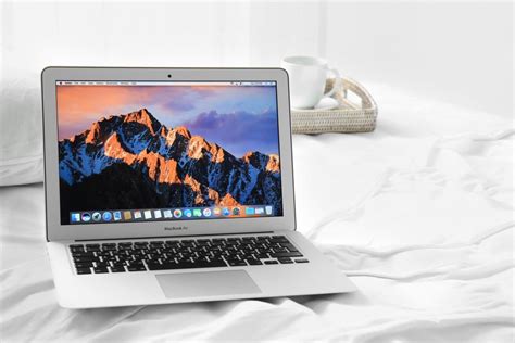 Cracked MacBook Screen Repair Toronto | MacBook Screen Replacement