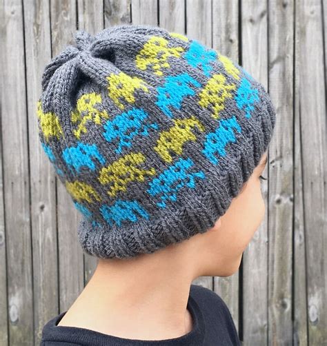 Alien Knitting Pattern 的图像结果