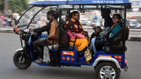 HIGH AQI: City Auto Rickshaw Operators Prefer CNG To EVs