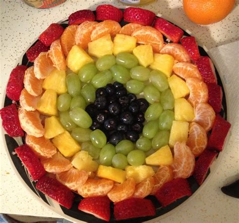 Rainbow fruit platter :) | Party foods | Pinterest | Rainbow fruit ...