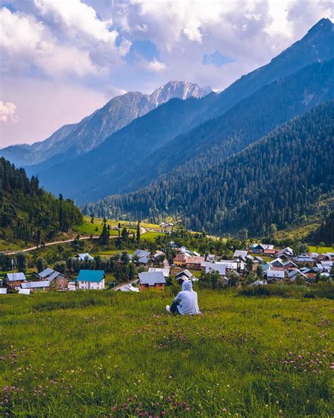 Kashmir’s Climate Curveball: Region Readies for Unprecedented Heat - Kashmir InFocus