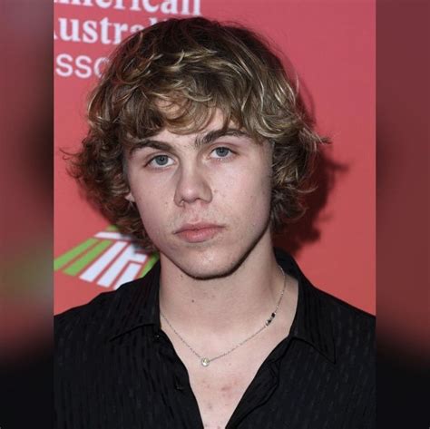 Pin by Angie Noel on The kid LAROI | Hair inspiration short, Straight ...