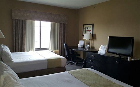 HOLIDAY INN & SUITES ST. PAUL NE - LAKE ELMO BY IHG - 2025 Hotel ...