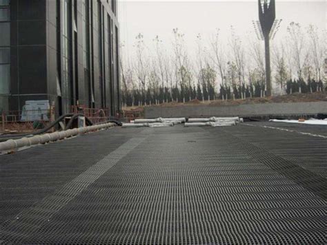 地下室车库HDPE排水疏水板 滤水板 屋顶绿化塑料凹凸型蓄排水板-阿里巴巴