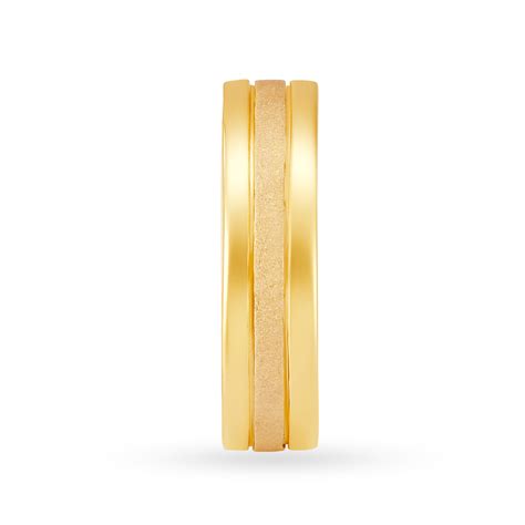 Sophisticated 22 Karat Yellow Gold Striped Finger Ring