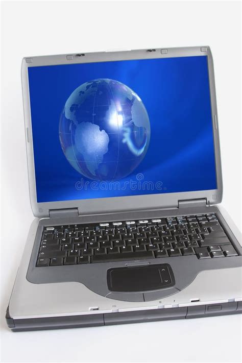 Generic Laptop 的图像结果