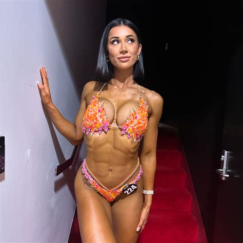 Laura | FMG BIKINI PRO (@_laurasfitness) • Instagram photos and videos