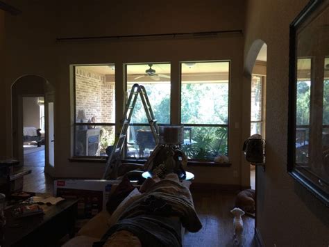 Installing Window Curtain 的图像结果