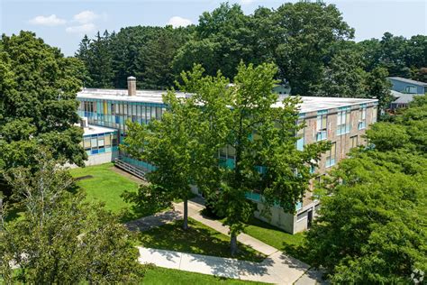 Yonkers, NY City Guide | About Living in Yonkers - Homes.com