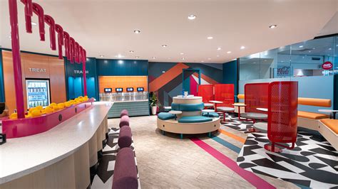 The Club ATL ATL AIRPORT Concourse F Hartsfield–Jackson Atlanta ...