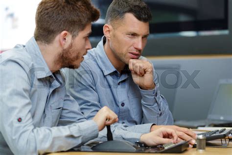 Engineering Team Unit 的图像结果