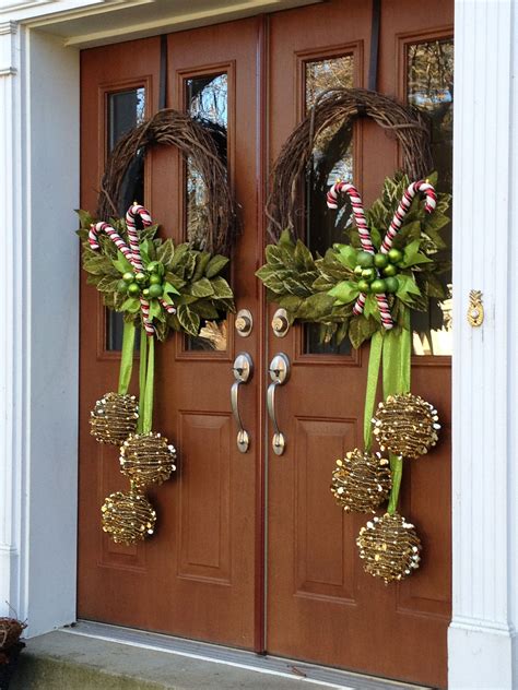 Welcome Your Guests With These 15 Front Door Decorating Ideas