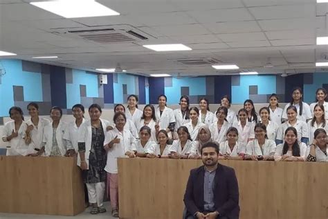 Ravi Nair Physiotherapy College Wardha Campus: Photos, Virtual Tour