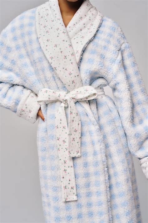 Cozy Cloud Reversible Robe | Cute pajama sets, Cutie clothes, Cute ...