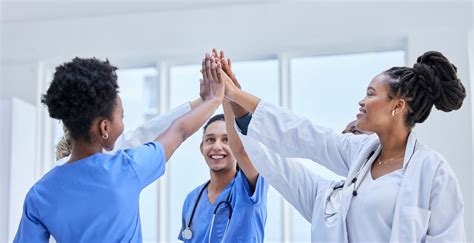 Medical Assistants vs. Nurses: What's the Difference? - HCI College