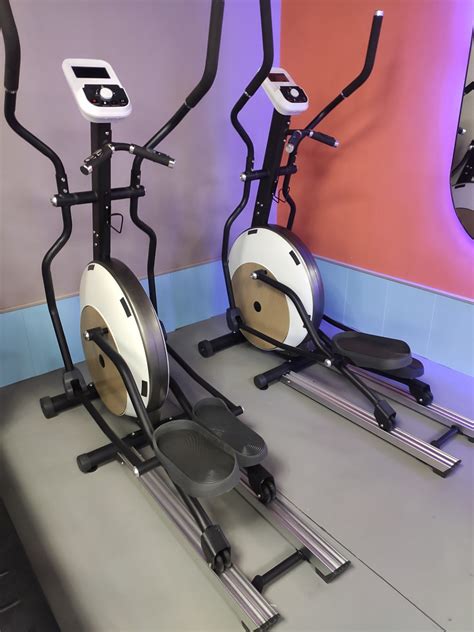 Commercial Elliptical Machine 的图像结果