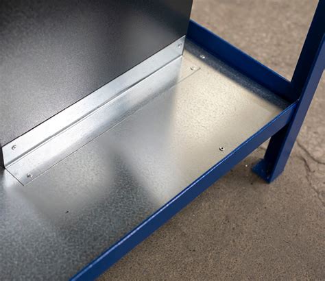 Work Bench with Vice 的图像结果