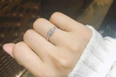 戒指戴在右手无名指是什么意思 选择哪个品牌的好 - 中国婚博会官网