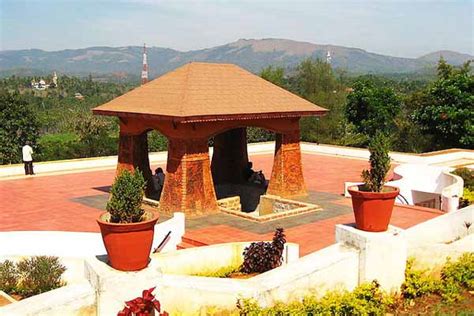 Pazhassi Tomb - Just Kerala