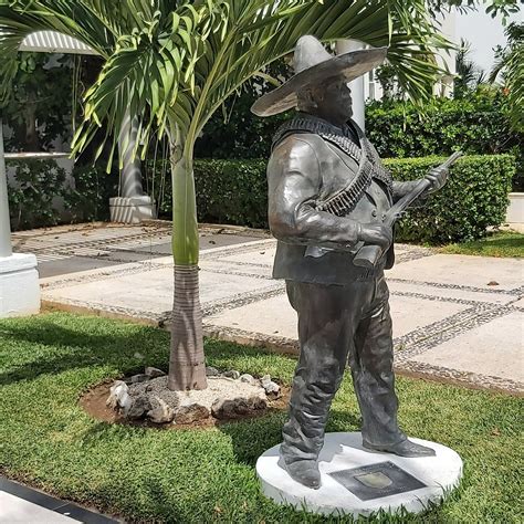 STATUE OF THE MEXICAN REVOLUTIONARY (2025) All You Need to Know BEFORE ...