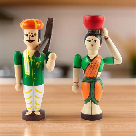 INDIAN WOODEN DOLLS
