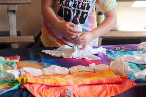 How to Create Different Tie Dye Patterns - Dragonfly Designs