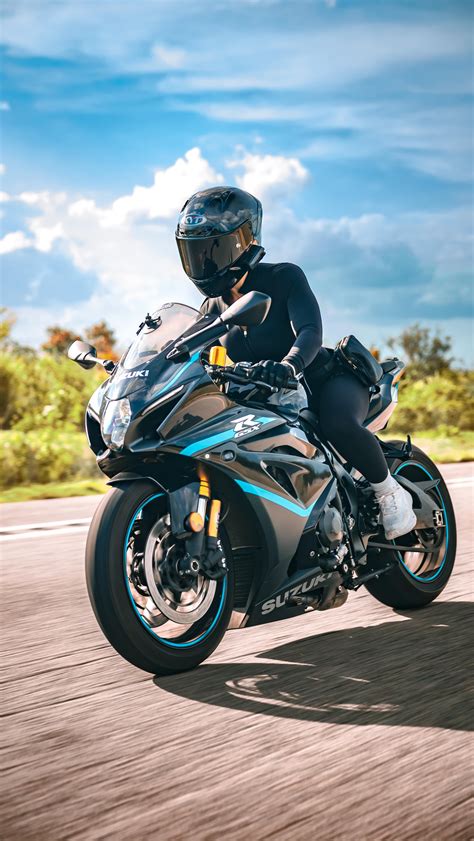 Lauryn Stewart | Thailand is introducing me to all sorts of new 🥰 New rides, new foods, new ...