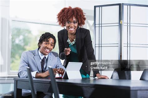 Black Business People Meeting 的图像结果