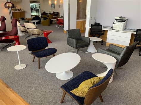 Virgin Atlantic Clubhouse at Washington Dulles International Airport ...