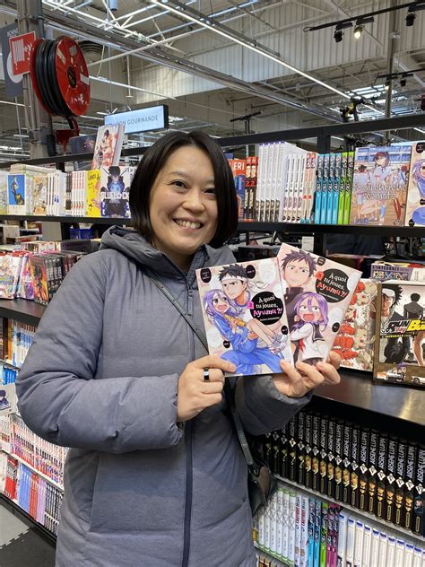 Madoka Kitao With French Version of Volume 2 & 3 of the Manga : r/Shogi ...
