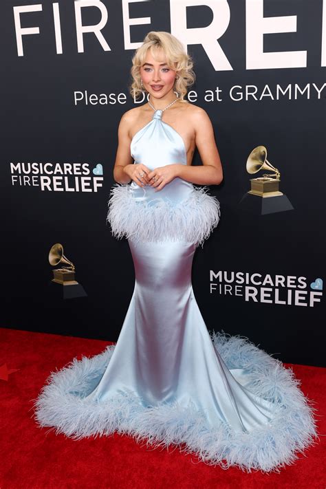 Sabrina Carpenter's Custom 2025 Grammys Red Carpet Look laisse assez d ...