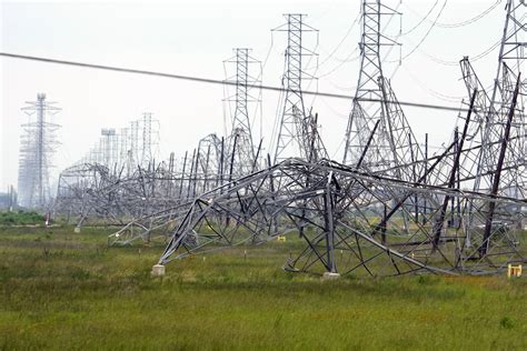 Deadly Houston storms to leave many without power for weeks
