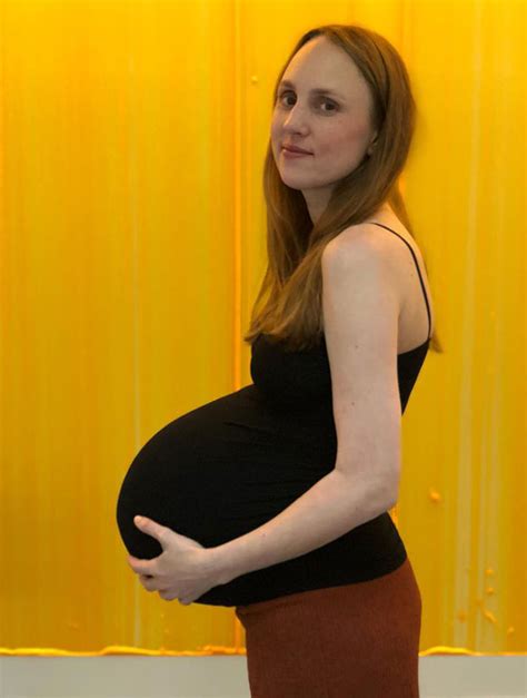 怀三胞胎肚子会大成啥样？丹麦36岁母亲孕肚惊人！