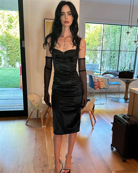 The best Krysten Ritter feet pictures 🤩